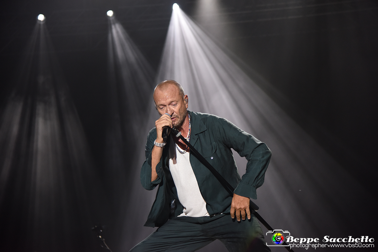 VBS_0882 - Concerto Biagio Antonacci - Palco Centrale Tour 2023.jpg